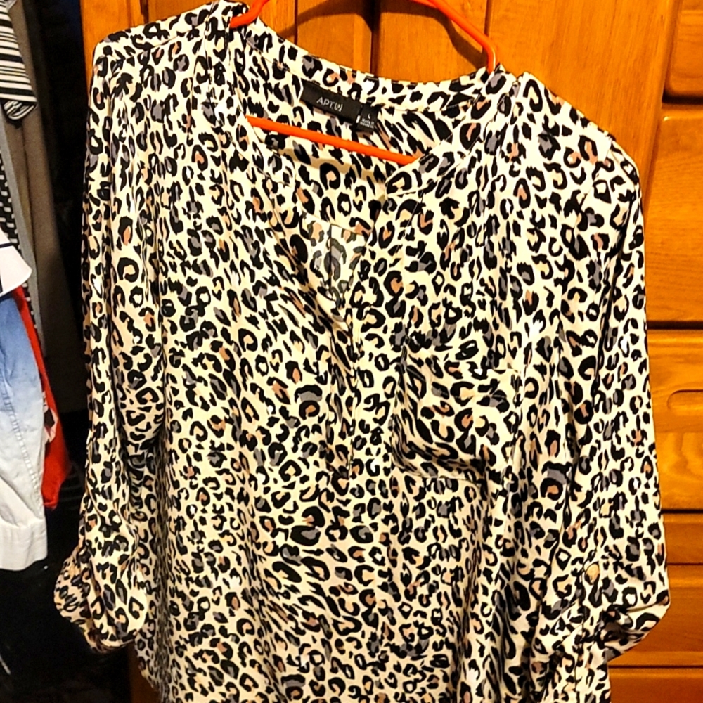 3/4 sleeve cheetah blpuse